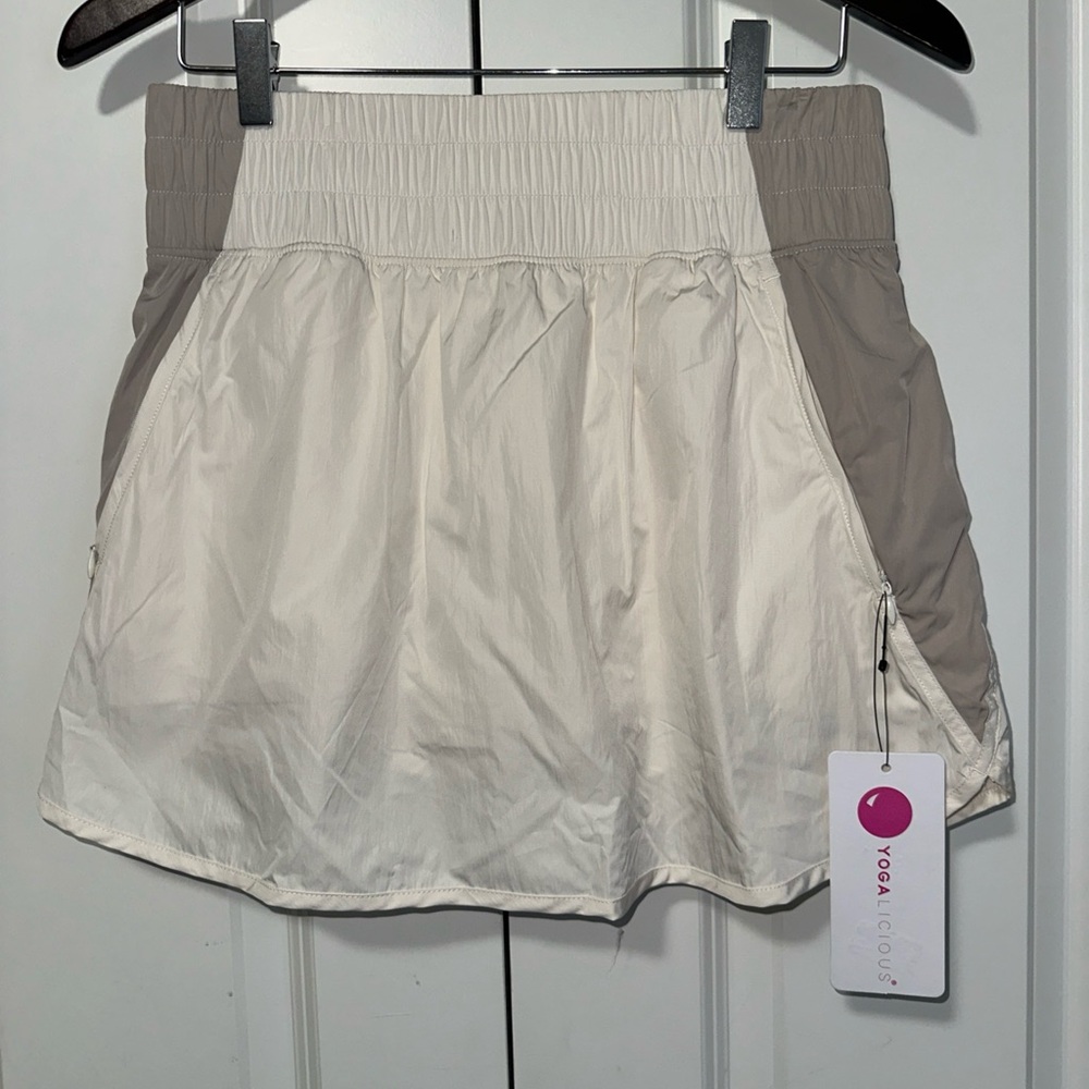 Yogalicious Cream and Taupe Women's Skort